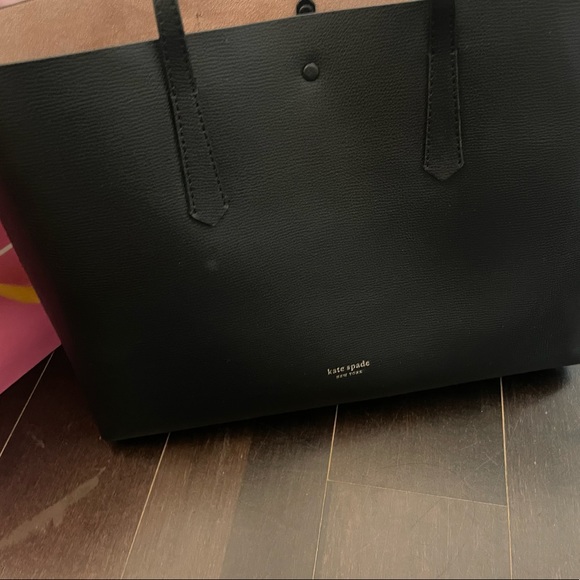 Brand new Kate Spade Tote - Picture 6 of 6